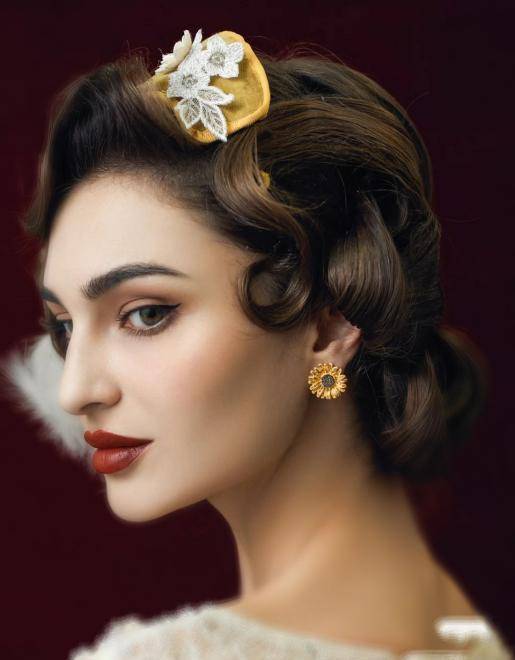 蒸汽|44岁刘敏涛22岁关晓彤,同穿红色长裙,气质女人和女孩子一目了然