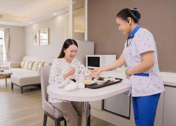 进行|生完孩子，三种常见月子方式大比拼，看完妈妈就知道咋选了