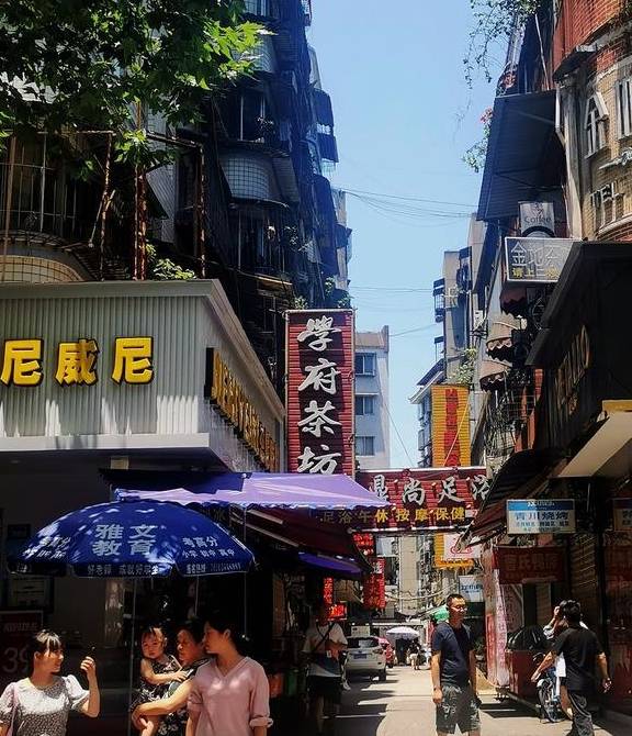 稀饭|广元最具人气的早餐，4元一大碗天天吃都不腻，还是10多年的老店