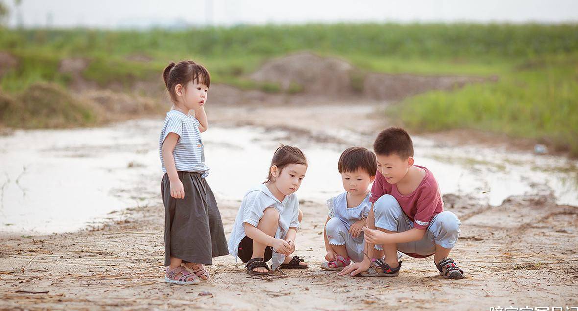 攻击性|在幼儿园里易受排挤的孩子，大多拥有三点特质，看看你家孩子有没