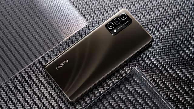 游戏|realme 真我Q3 Pro狂欢版：夏日焕新，高颜来袭