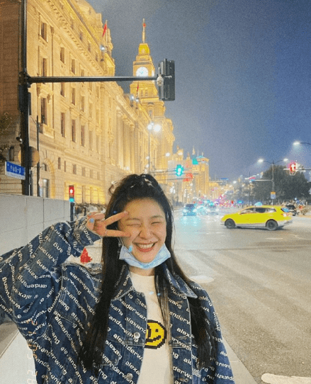原创超敢讲！金靖自认谈恋爱：没结婚，但早已不是黄花大闺女