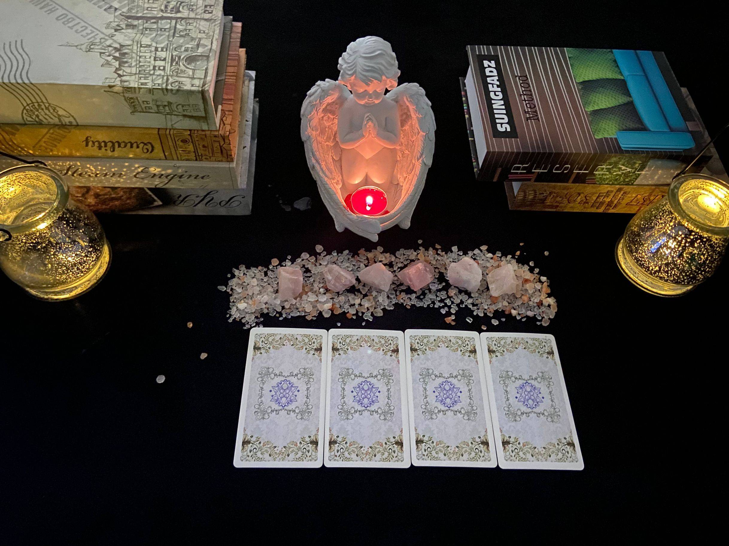 灵石塔罗 水瓶座七月复合运势 姻缘的红线还未断开 再续前缘 对方