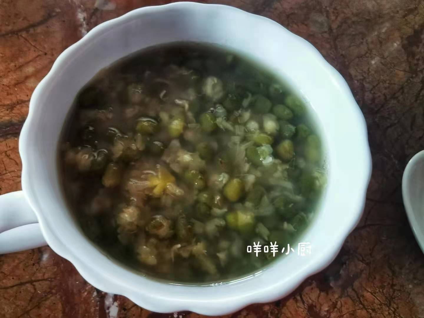 26b44e4ae0674fe382406d6e430cc66f.jpeg