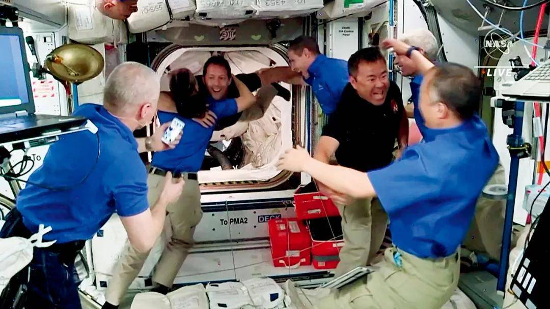 近地轨道|人类航天下一步：是定居太空还是科研旅行，能否在火星上生活？