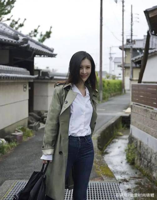 田朴珺|田朴珺时尚感太强,穿抹胸裙配黑裤走红毯,气质搭配还是头一次见