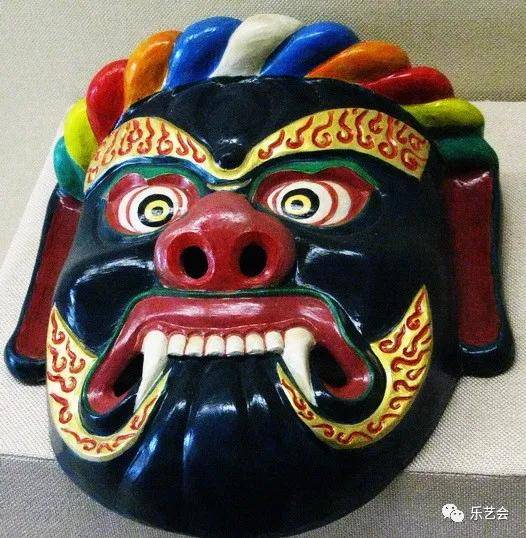云南民族博物馆藏羌姆面具巡礼_服装