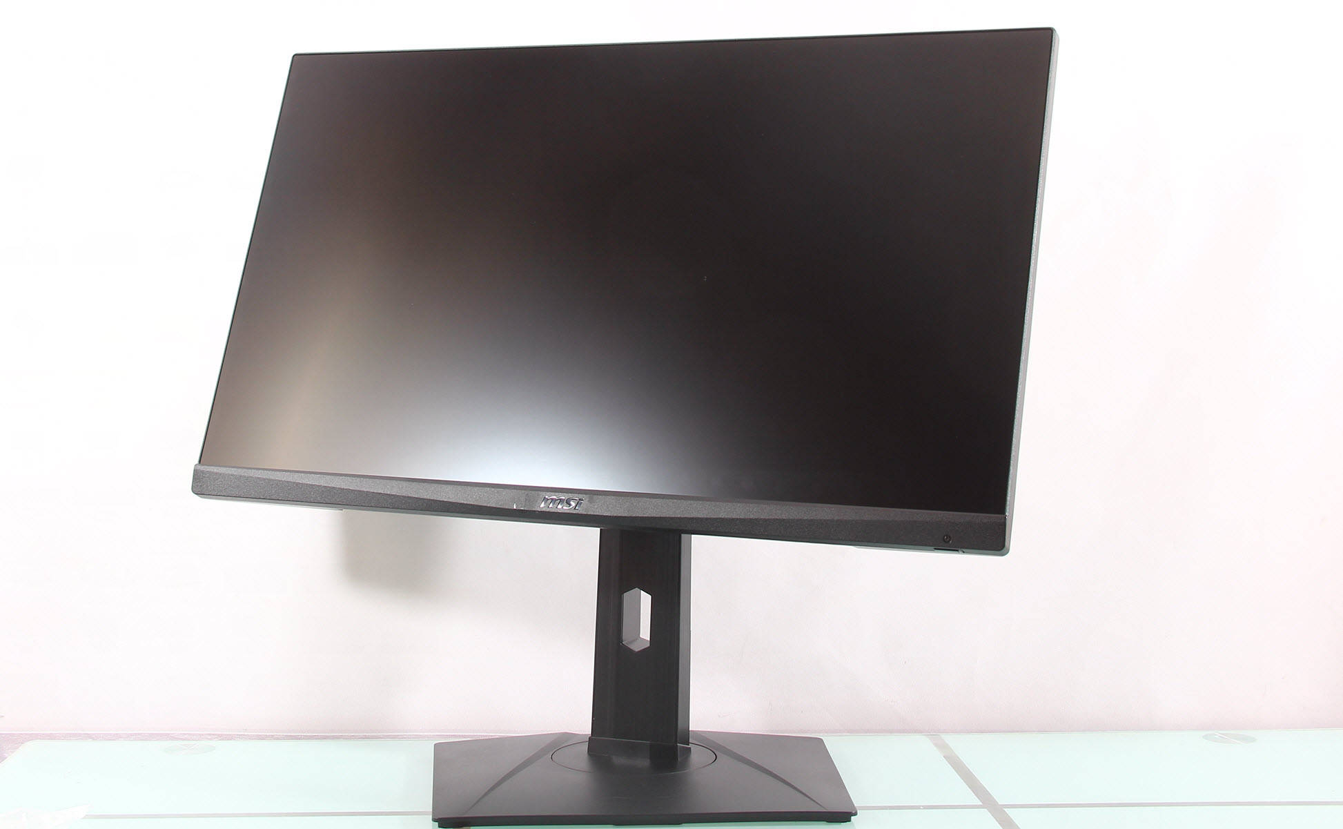 原创两千元电竞小金刚性能可期小金刚二代显示器玩的就是棱角分明