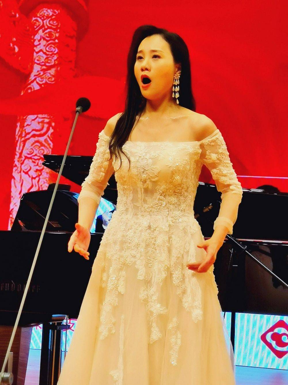 歌唱家李俊峰个人资料图片