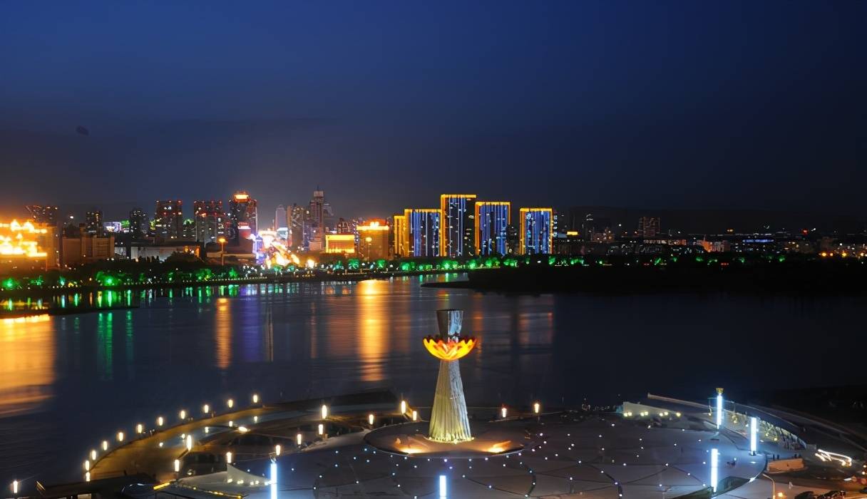 牡丹江江滨公园夜景图片