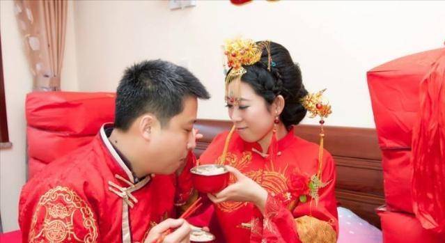 个人成长|儿子婚后三天两头跑回家蹭饭，无意中听到他打电话，我劝儿子离婚