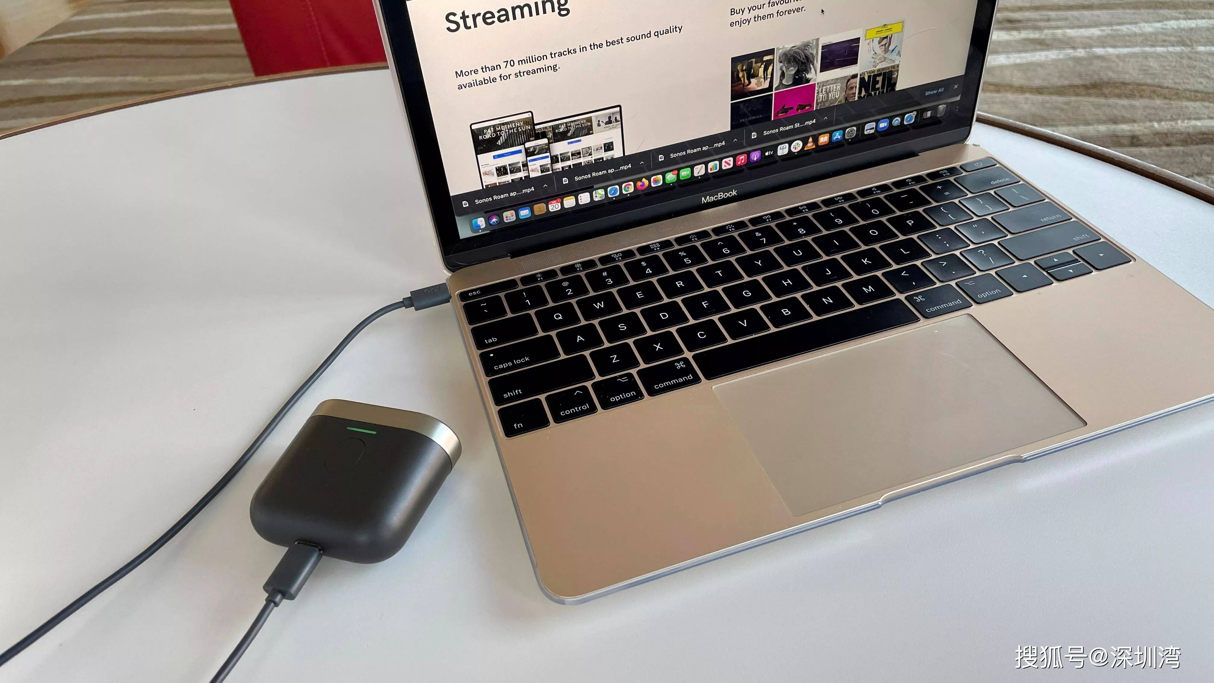 飞机|航空公司加入真无线大潮,开放机上蓝牙,但连错了王思聪的 AirPods 怎么办?
