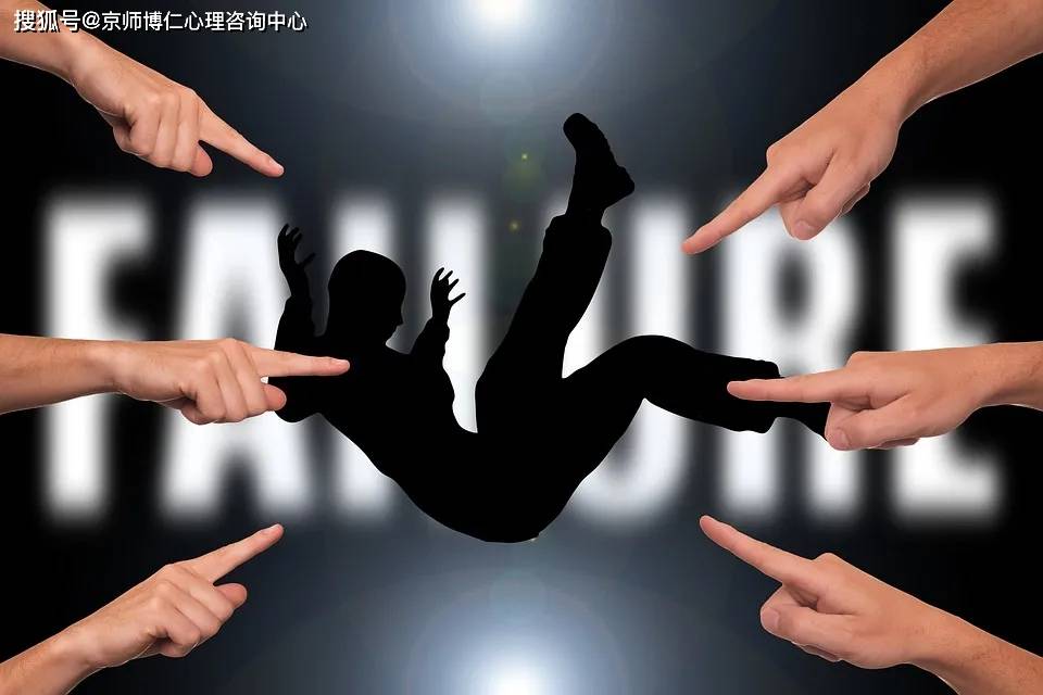 进行|痛心！13岁女孩吞刀片：这个刀片的味道，没有妈妈的话苦