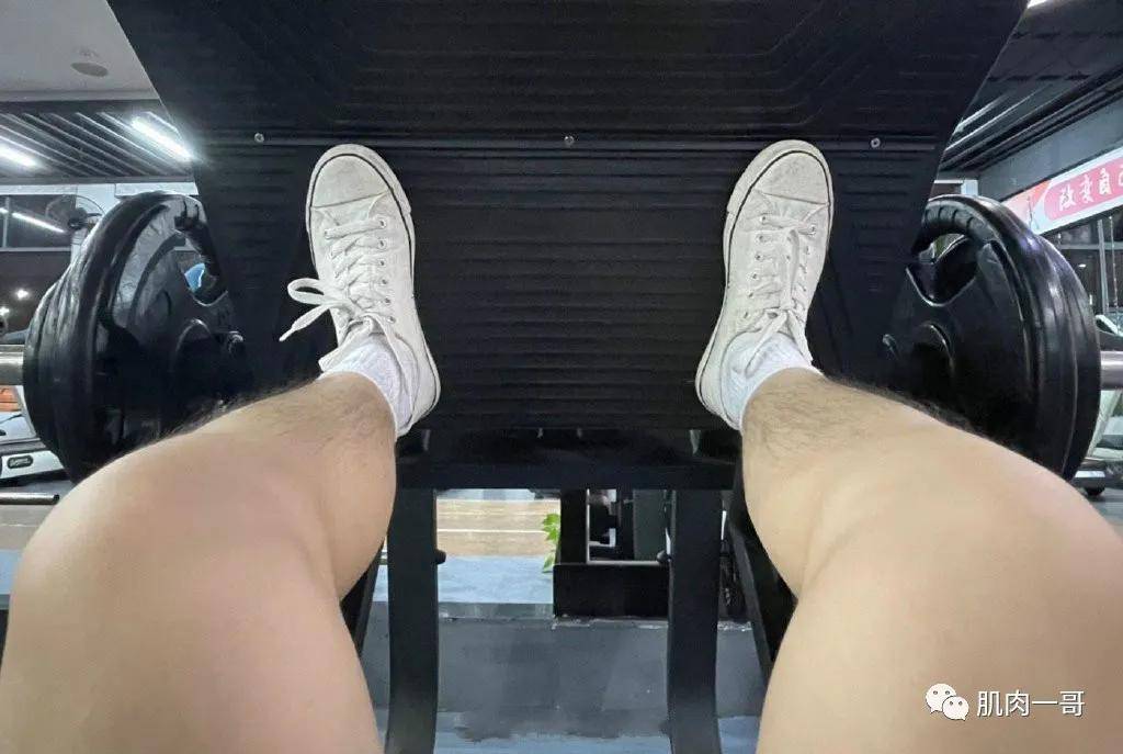 身材|25岁肌肉交警爆红网络，这是什么神仙肉体啊