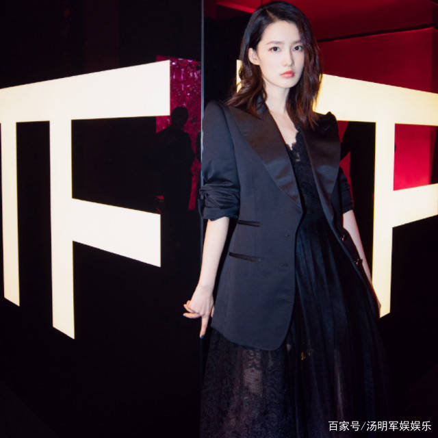 仙女|“妖精”还是“仙女”？李沁演绎长裙魅力，男生们还承受得住？