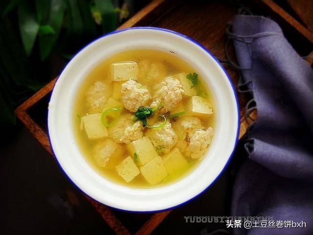 肉丸|早餐做这汤,清爽鲜香又开胃,营养全面,滋补到位,孩子要多吃