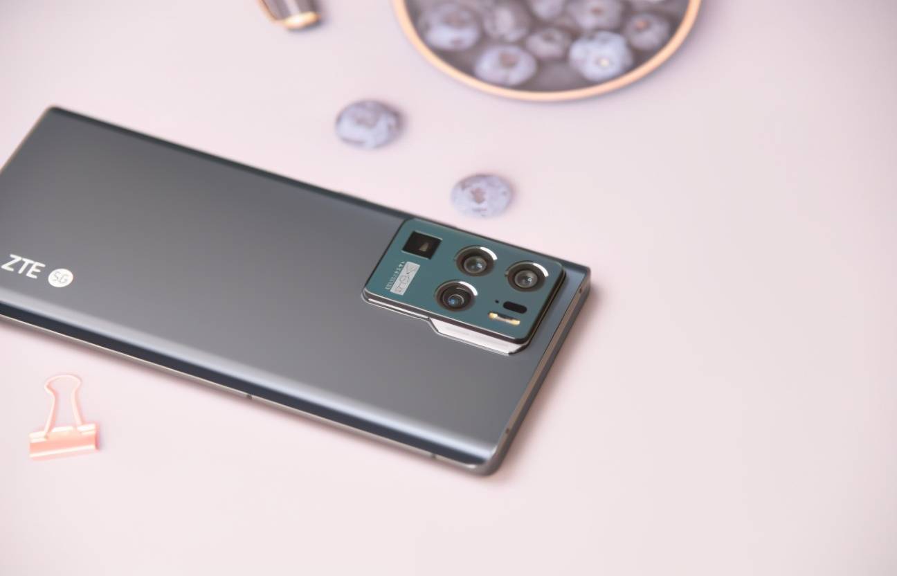 中兴新机堆料满满,小米看了自愧不如!