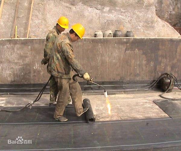 住建部发文征求意见:拟限制沥青类防水卷材热熔工艺