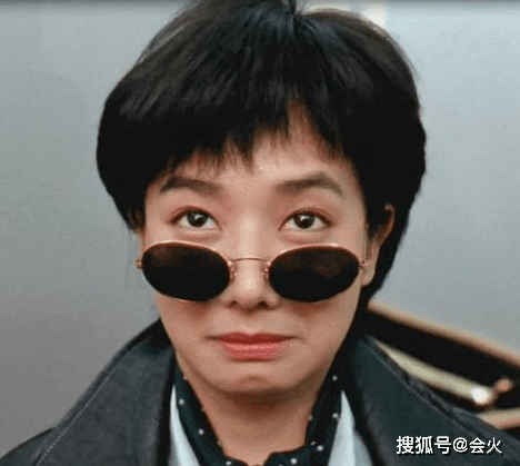 张国荣|张国荣前女友毛舜筠罕露面！头发泛白身形瘦弱，皮肤白皙不见皱纹