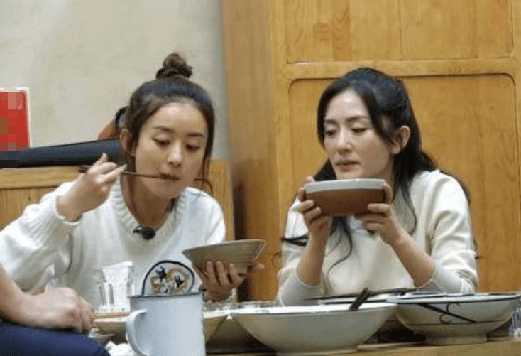 常客|《中餐厅5》飞行嘉宾曝光，本以为只有赵丽颖，不曾想闺蜜也来了