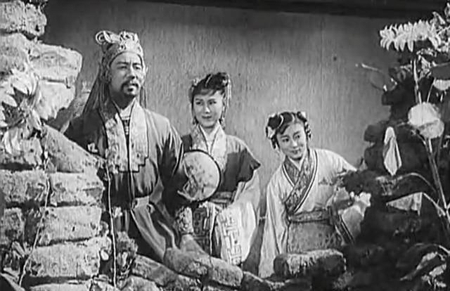 角色|美丽的上影厂女演员 一生不争名不争利 儿女孝敬家庭和睦活到90岁