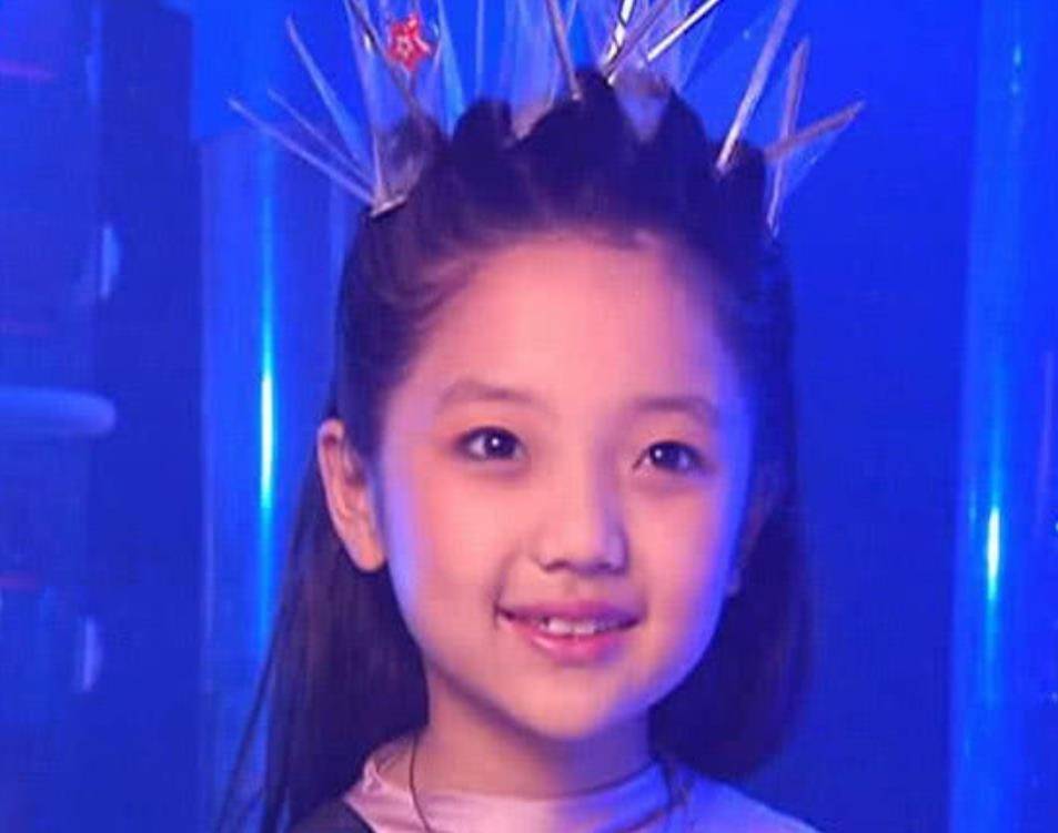 快乐星球冰柠檬官宣婚讯领证后甜蜜接吻老公被指像德云社烧饼