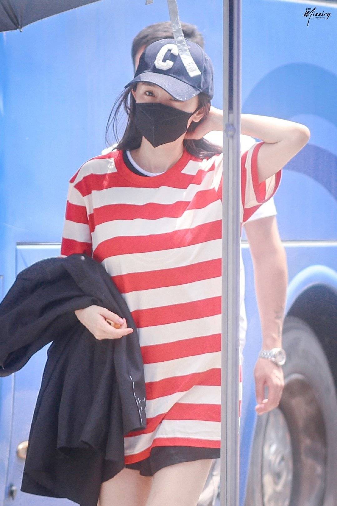 杨幂|杨幂私服盘点，最爱“下衣失踪法”，露出美腿大秀好身材