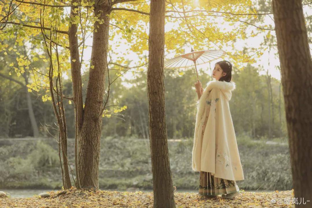 仙女|汉服小仙女:风吹一片叶,万物已惊秋