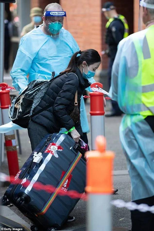 横扫31国 秘鲁变种 加州变种现 不寻常 突变 美国人却这么说 Lambda