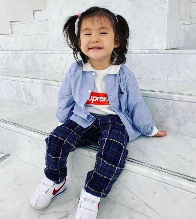 品牌|仅一岁成为nike代言人!周杰伦为她点赞,陈冠希女儿前途不可限量