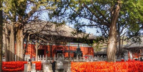 北京香火最旺的皇家寺庙，历史上高僧辈出，相传求姻缘特别灵验