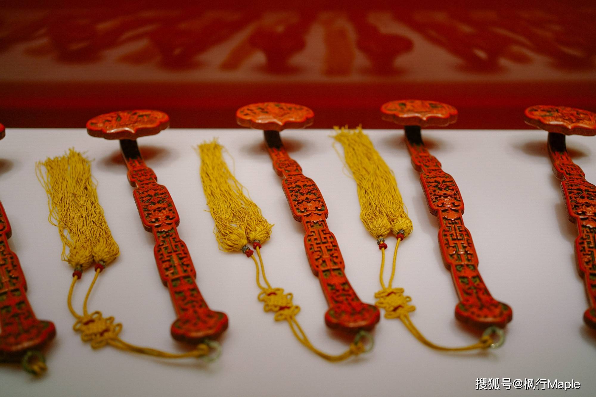 今夏到北京来看展！106件故宫馆藏皇室漆器，解读百里千刀一两漆_手机搜狐网