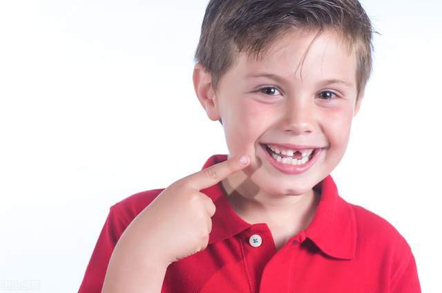 德克士|女子称在德克士吃出一颗牙，德克士：你要证明“牙是牙”