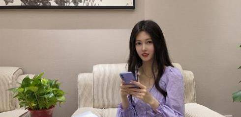 氛围|丝芭是不是开了“鞠学”课？各个妆容和神态都太像小鞠了