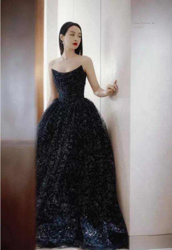 袁冰妍|星动之夜,关晓彤总算穿对,王一博蕾丝辣眼,赵丽颖艳压全场