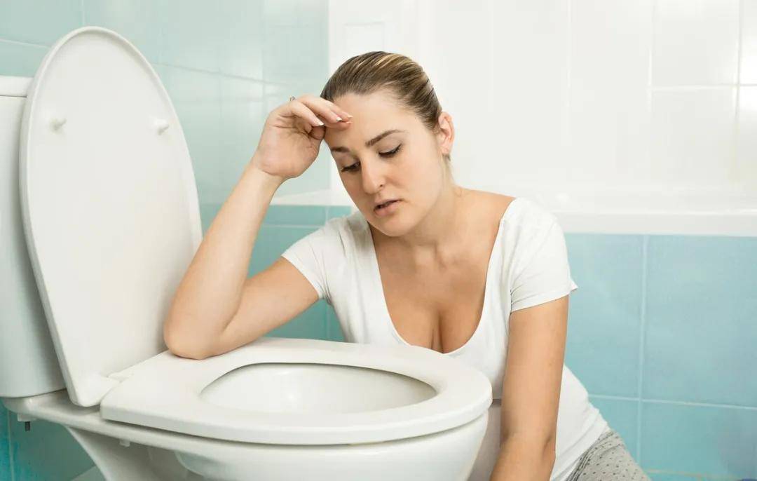 症状|肾好不好一看便知，伤肾的4个坏习惯，千万别再做了！