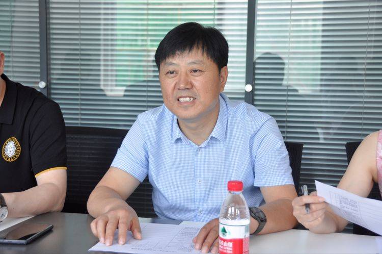驿城区人社局局长宋传金莅临云创谷科技产业园开展万人助万企现场对接