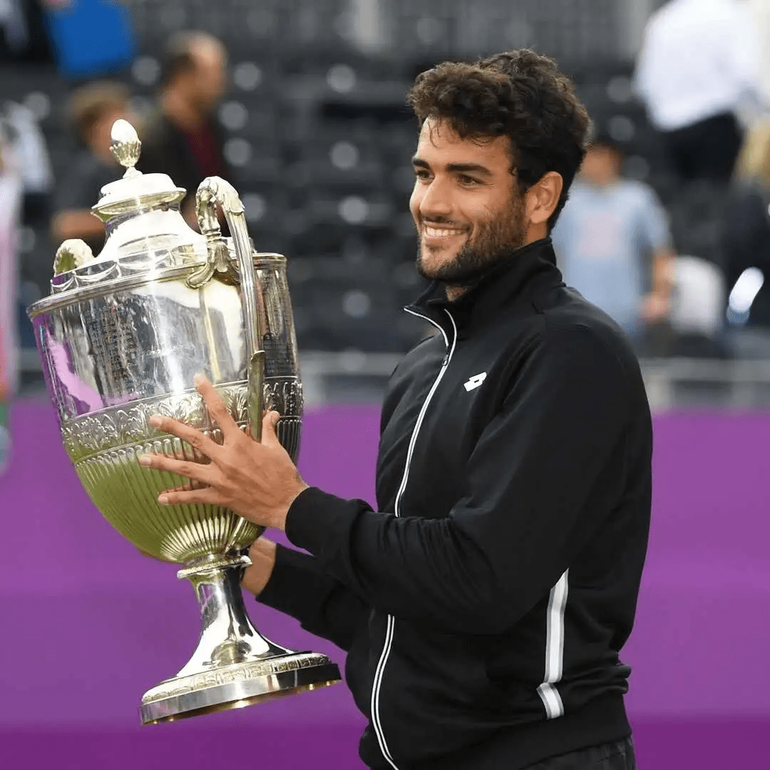 但后来裁判要求此盘重打,贝雷蒂尼一脸愕然:我