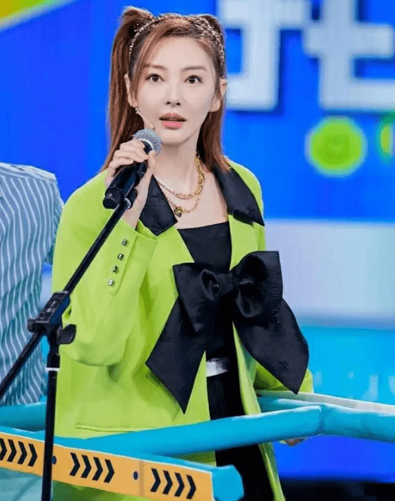 因为|谢娜生二胎淡出《快乐大本营》，张雨绮接替，比吴昕沈梦辰表现好