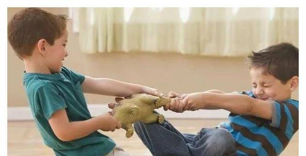 因为|4岁宝宝被5次退园，老师说：我不是保姆，宝妈尽无言以对