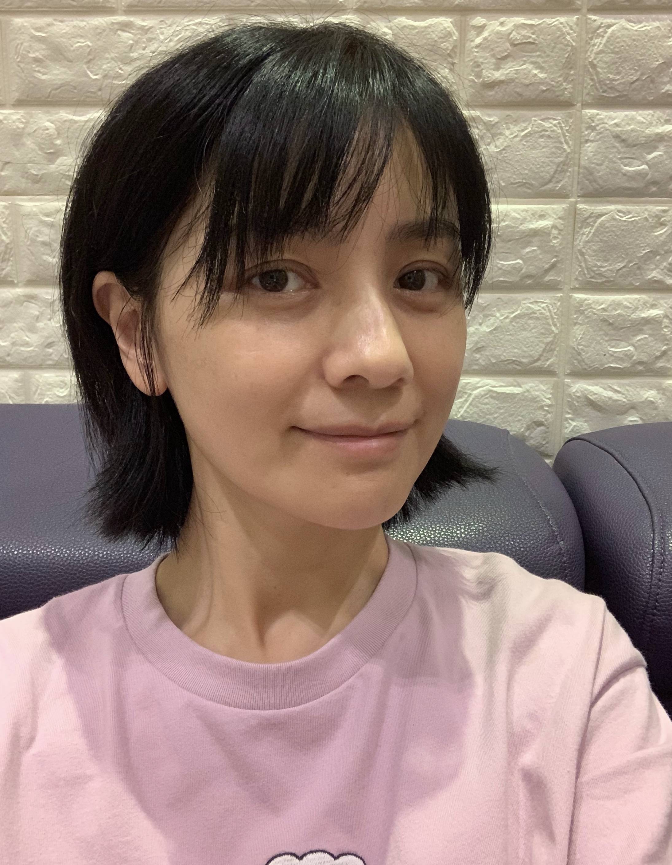 廓形|沙溢一家为儿子庆生！胡可穿水蓝长裙超减龄，安吉黑黄搭配太帅气