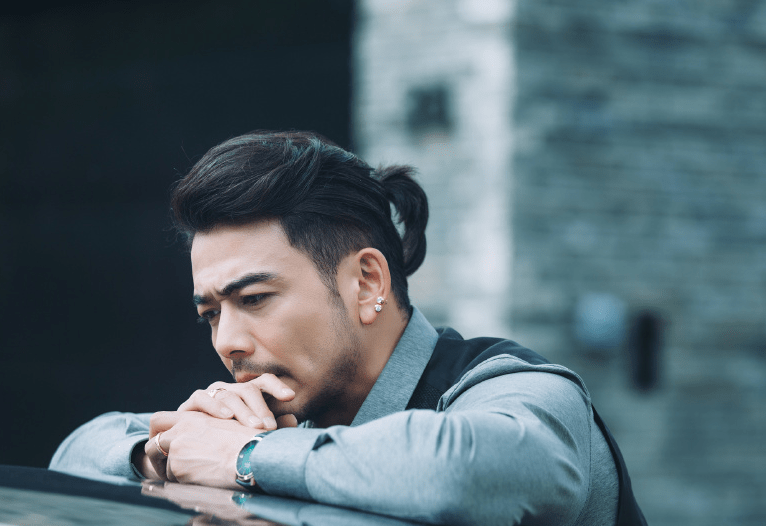 假面|归还世界：娜扎红裙假面惊艳，杨烁油腻遭劝退，徐正溪求婚戏最佳