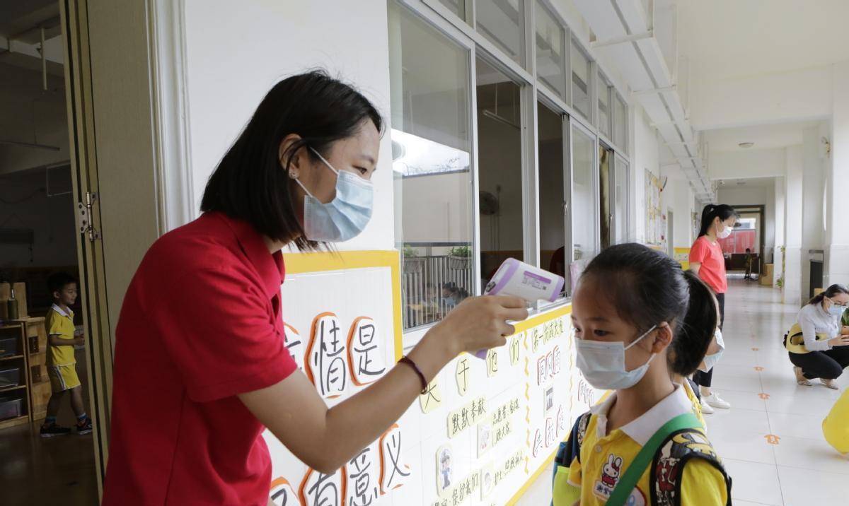 独立|幼儿园老师坦言：第一天上幼儿园不哭的孩子，大都出自这些类家庭