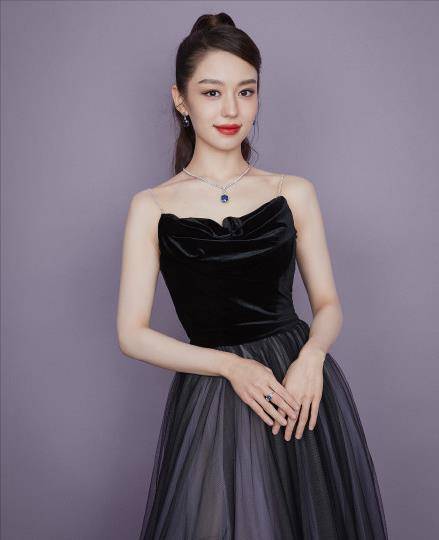 刘浩存|电影之夜红毯：倪妮高叉裙撩人，刘浩存又仙又欲，章子怡深V蕾丝