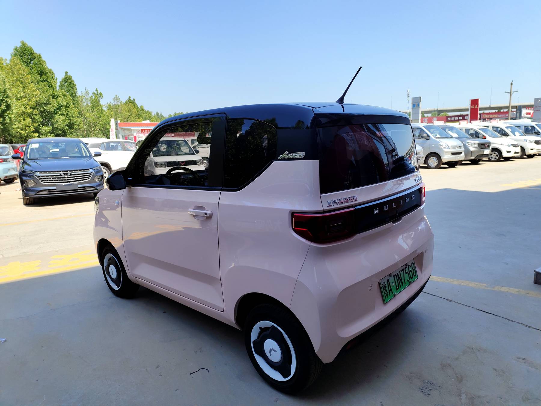 弥补配置遗憾宏光miniev马卡龙版实拍质感提升明显