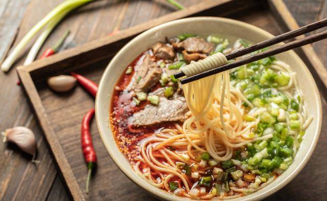 汤汁|中国出名的10大早餐，网友说第八样吃得最多，最后2样都没听过