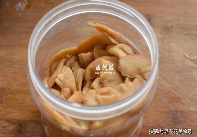家乡|早餐还是吃点素菜,家乡特产炒小青菜,搭配白米粥,好吃还养胃