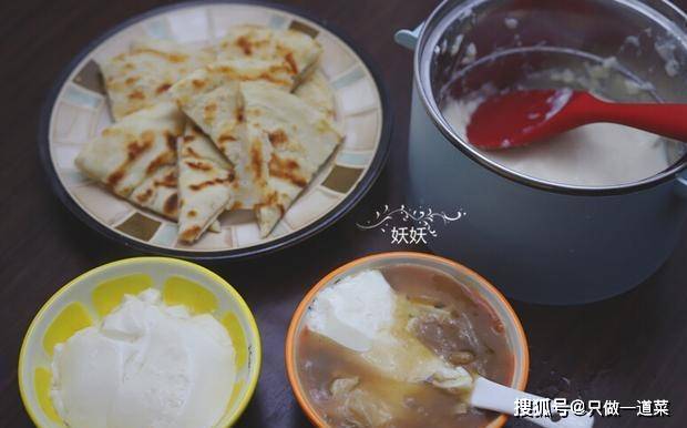 电饭煲|早起10分钟搞定小学生的早餐，有汤有菜有主食，一个星期不重样