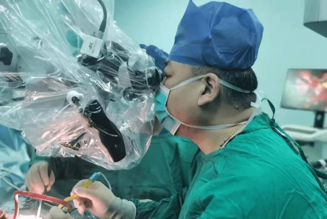 症状|腰腿疼痛反复发作？背后可能暗藏椎管内肿瘤的杀机 ！！！