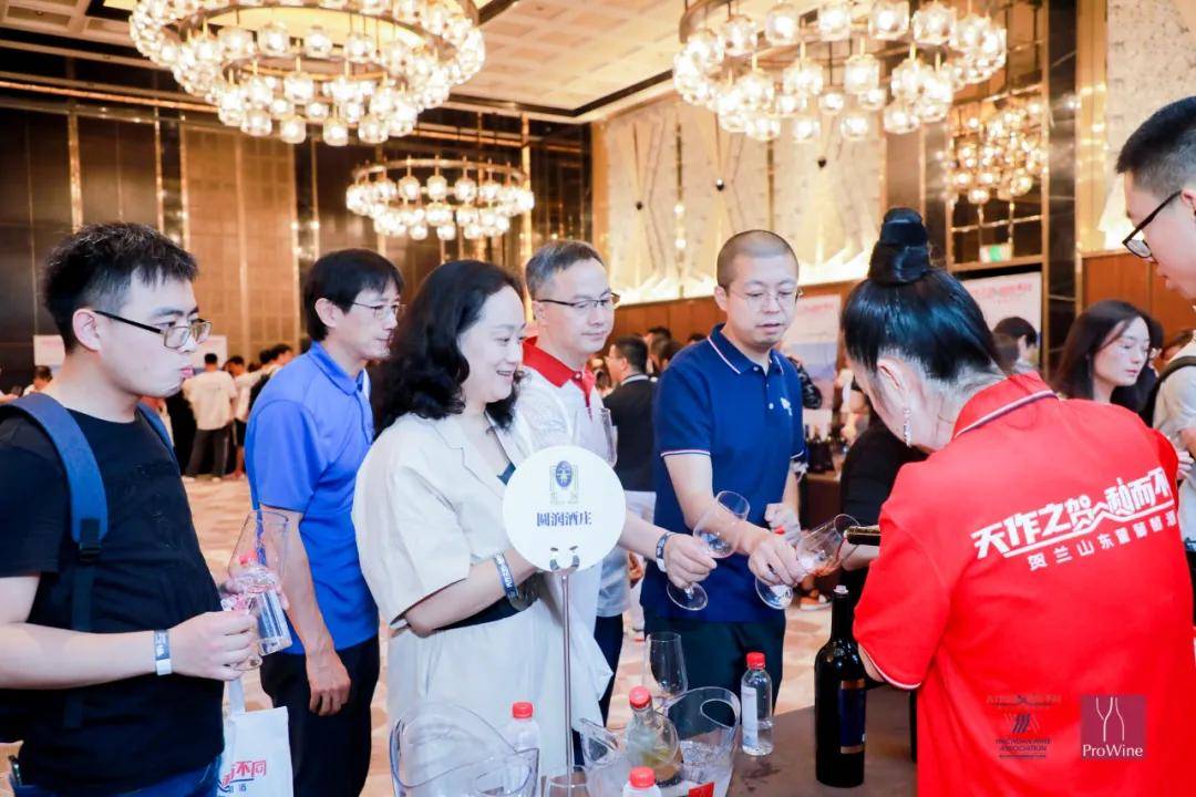 酒庄|圆满收官！贺兰山东麓葡萄酒银川产区2021城市巡展南京站成功举办